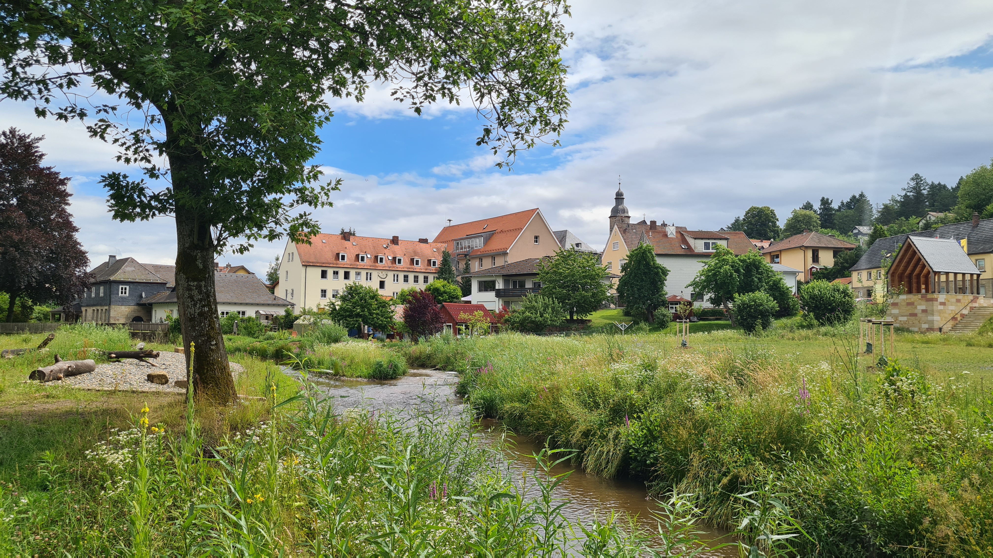 Leider haben wir keinen Alternativtext zu diesem Bild. Wir arbeiten daran und bitten um Ihr Verständnis.