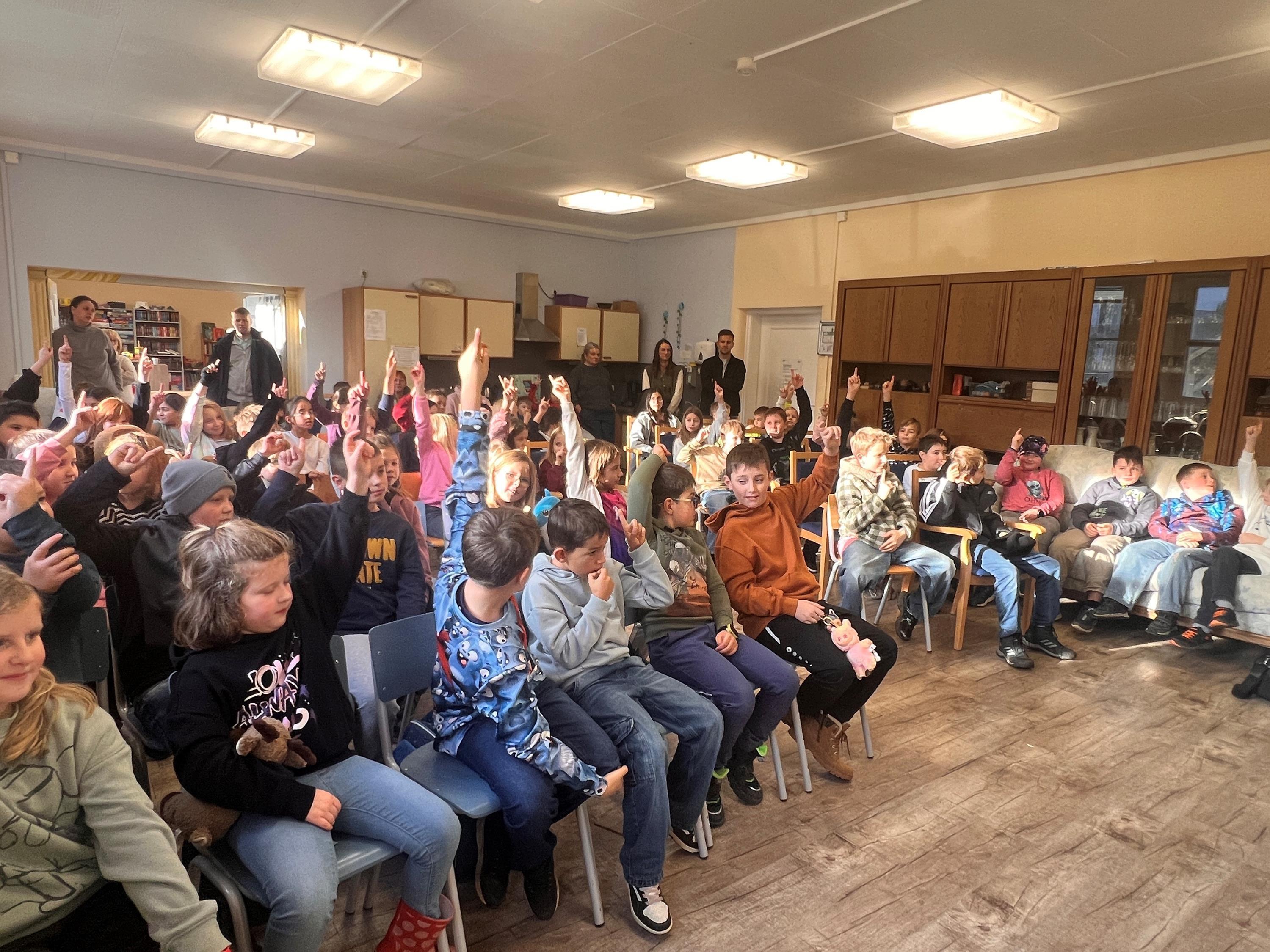 Leider haben wir keinen Alternativtext zu diesem Bild, aber wir arbeiten daran.